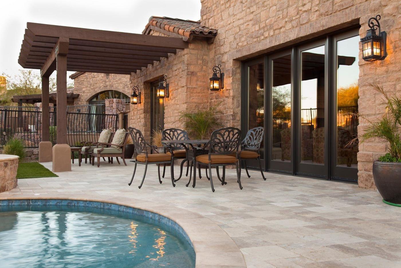 Pools & outdoor living